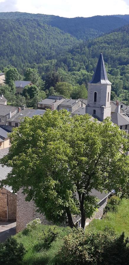 Maison Proche De La Nature Querigut Buitenkant foto